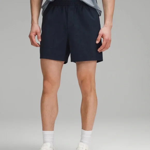 Bowline Short 5"
Stretch Cotton VersaTwill- True Navy - Picture 1 of 5